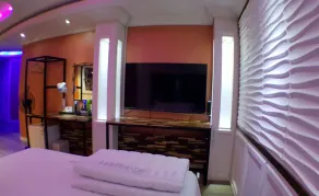Hotel Luxury - Image 2