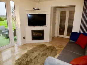 Ultra Deluxe Versace Villa, Hot Tub, Cinema Room - Image 2