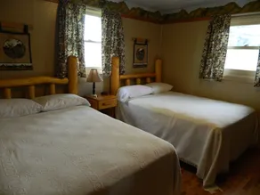 Foothills Lodge and Cabins - Image 2