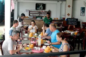 Hotel Happynight & Restaurant - Image 3