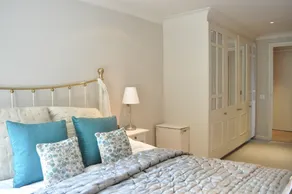 Bright 2 Bedroom Apartment With Balcony - Image 4