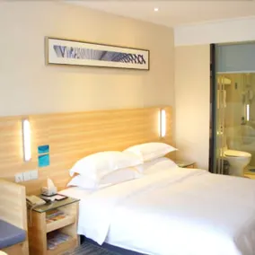 City Express Inn - Image 4