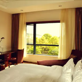 Xiaoxihu Garden Hotel - Image 4