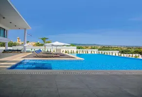 Villa in Peyia for 10 people with 5 rooms Ref. 544148 - Image 3