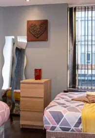 Immaculate 2-bed Apartment in Newcastle Upon Tyne - Image 3