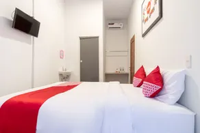 OYO 835 Metropolitan Home Stay - Image 4