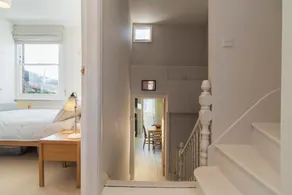 [MC] Stunning 2BR Dalston Period Flat - Image 3