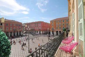 Aba Luxury B&B Place Massena - Image 3