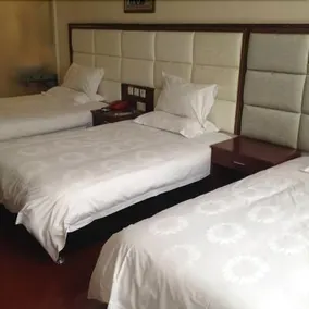Airport Hotel Spa - Image 5
