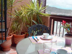 Voll ausgestattete geräumige Wohnung mit Terrasse | Meerblick | Neben dem Strand - Image 2