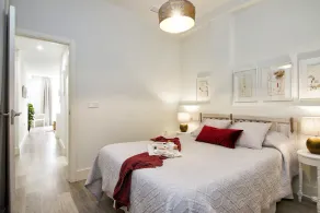 Central Deluxe Apartments - Image 5