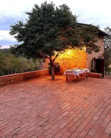 Charming 4-bed Cottage 15 Minutes From Florence - Image 5