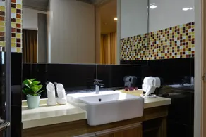 TEN EKAMAI SUITES BY ASPIRA - Image 2