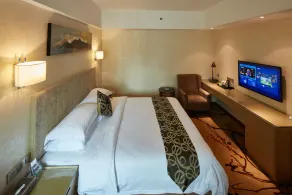 RenShanHeng Hotel - Image 3