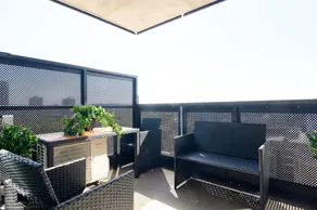 JUDD A Stylish Abode Awaits You - Image 2