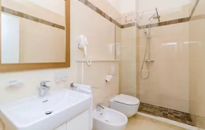 Gorgeous Home In Brsecine With Kitchen - Image 2