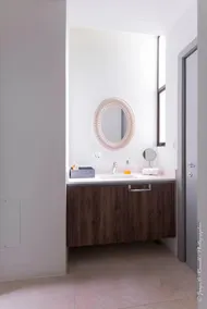 Captivating 2 bed Apartment - Image 5