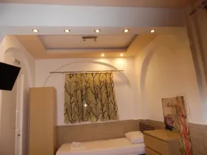 Fernandos Apartments - Image 3
