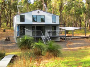 Hidden Grove Retreat - Image 4
