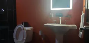 Vu Guesthouse - Image 3
