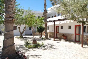 Captain Pavlos Hotel - Image 4