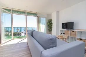 C31 - Sea View Sunny Duplex - Image 4