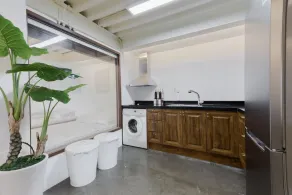 Sio Hostel L-Suite - Image 3