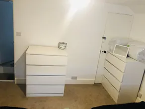 Charming 3 Double Bed Apartment in Tonbridge - Image 3