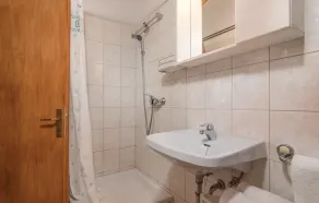 Nice Home in Visnjan With Wifi and 0 Bedrooms - Image 4