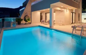 Awesome Home in Makarska With Sauna, Wifi and Outdoor Swimming Pool - Image 3
