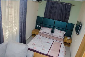 Coolio Hotel & Suites - Image 4