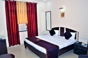 Hotel Pradeep Palace - Image 4