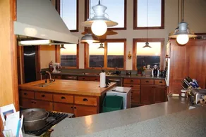 Comstock Premier Lodge - Image 2