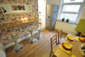 Old Nichol Guest Apartment - Image 2