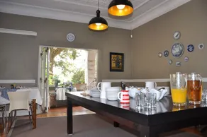 Ginnegaap Guesthouse - Image 4