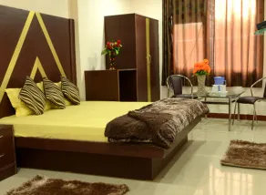 Hotel Crown - Image 5