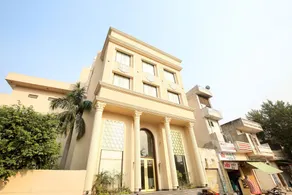 Hotel Jane Royale by OYO Rooms - Image 4