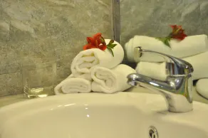 Camarin Residence - Image 5
