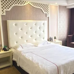 Dragon Hotel - Image 4