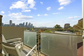 Modern Potts Point Studio - Image 3