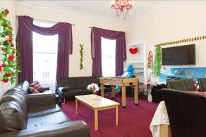 Syozant Lauriston Apartments - Image 5