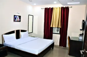Hotel Pradeep Palace - Image 5