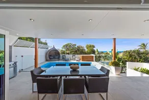Ultimate Beach House - Image 5