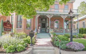 Boonville Luxury Lodging - Image 2