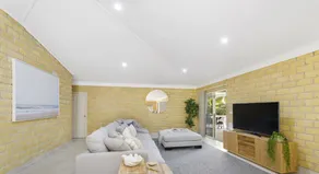 BEACHSIDE HIDEAWAY - BONNY HILLS - Image 4