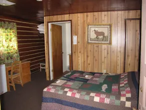 Blue Gables Motel - Image 4