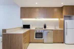 Astra Apartments Adelaide - Image 4