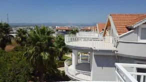 Payallar Villa - Image 3