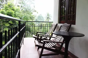 Oak Wood Inn Kandy - Image 3