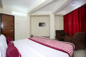 Hotel Rosewood Inn by OYO Rooms - Image 2